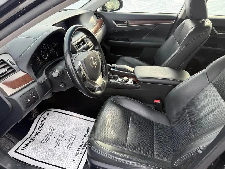 2015 Lexus GS 4th Gen - Image 10 of 19