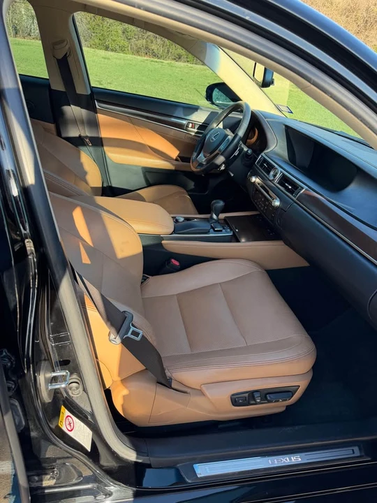 2015 Lexus GS 4th Gen - Image 15 of 18