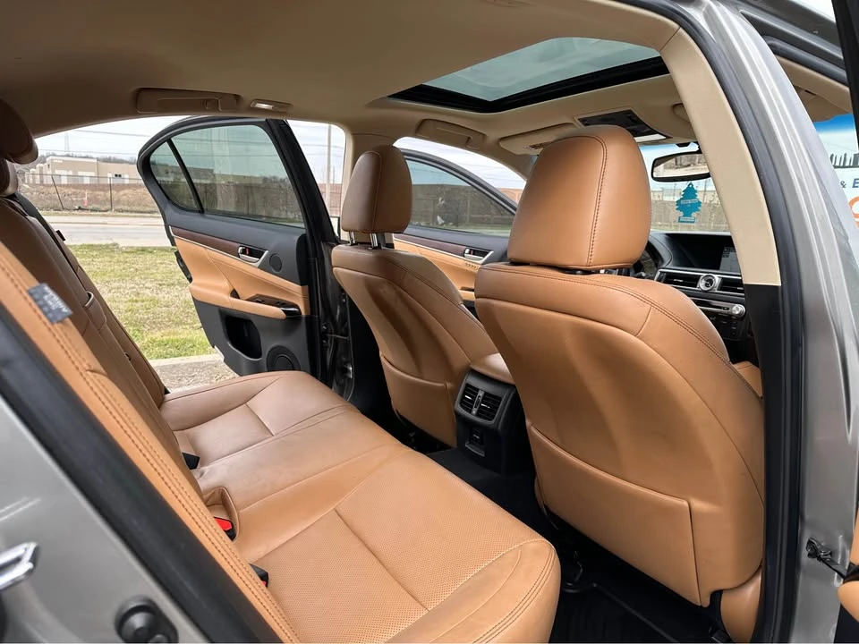 2015 Lexus GS 4th Gen - Image 15 of 20