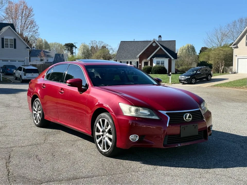 2015 Lexus GS 4th Gen - Image 15 of 17