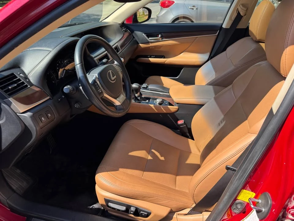 2015 Lexus GS 4th Gen - Image 10 of 19