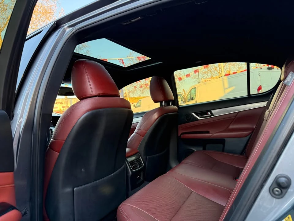 2015 Lexus GS 4th Gen - Image 17 of 19