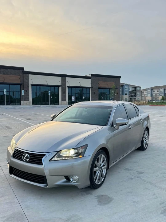 2015 Lexus GS 4th Gen - Image 11 of 20