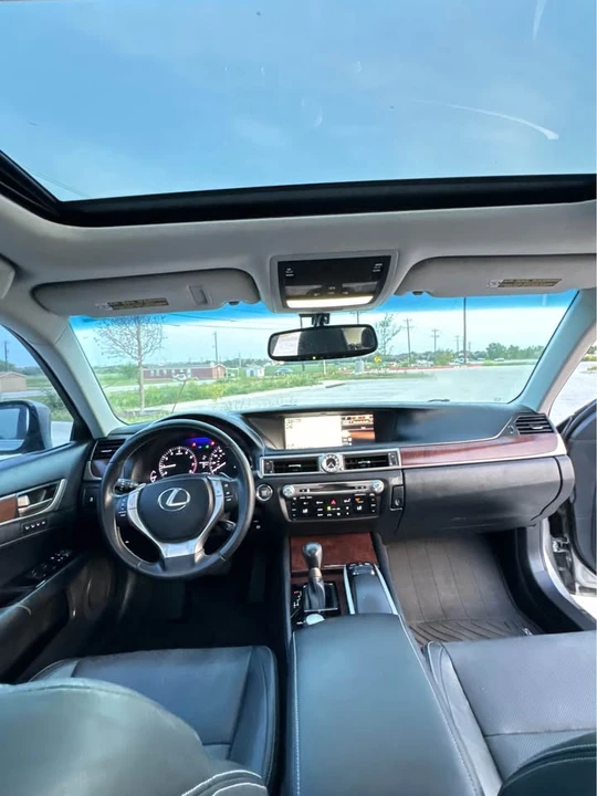 2015 Lexus GS 4th Gen - Image 15 of 20