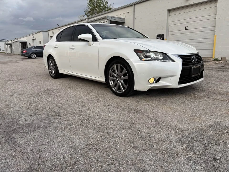 2015 Lexus GS 4th Gen - Image 2 of 19