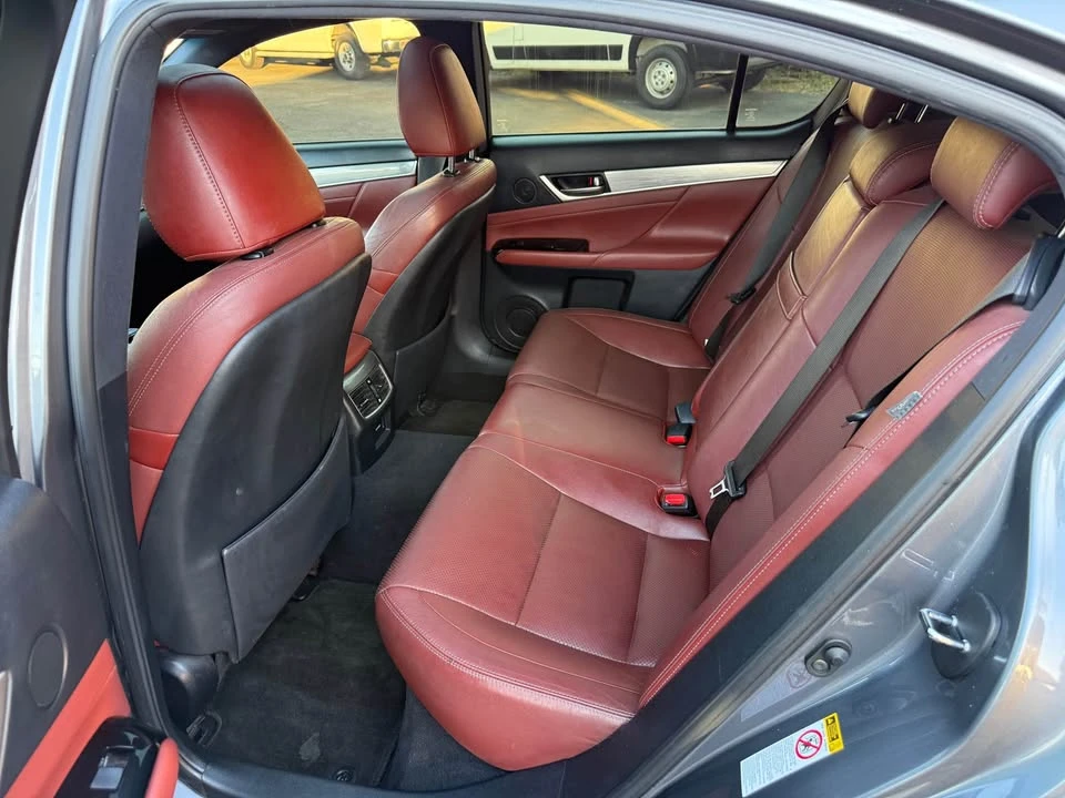 2015 Lexus GS 4th Gen - Image 16 of 19