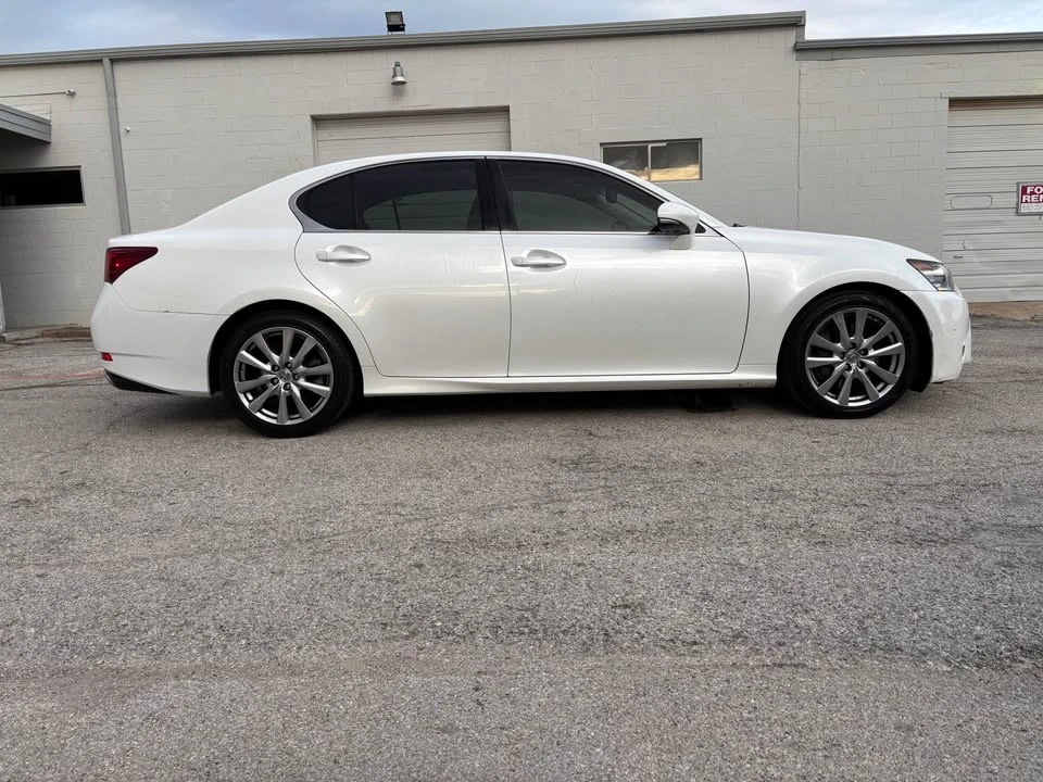 2015 Lexus GS 4th Gen - Image 10 of 19