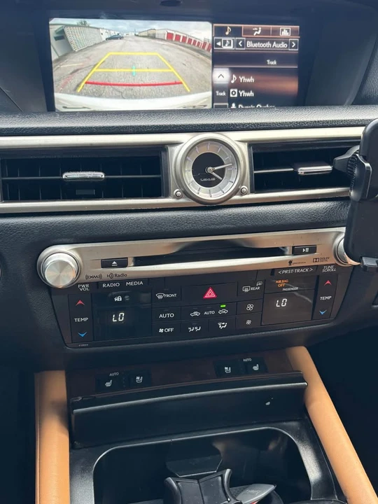 2015 Lexus GS 4th Gen - Image 13 of 19