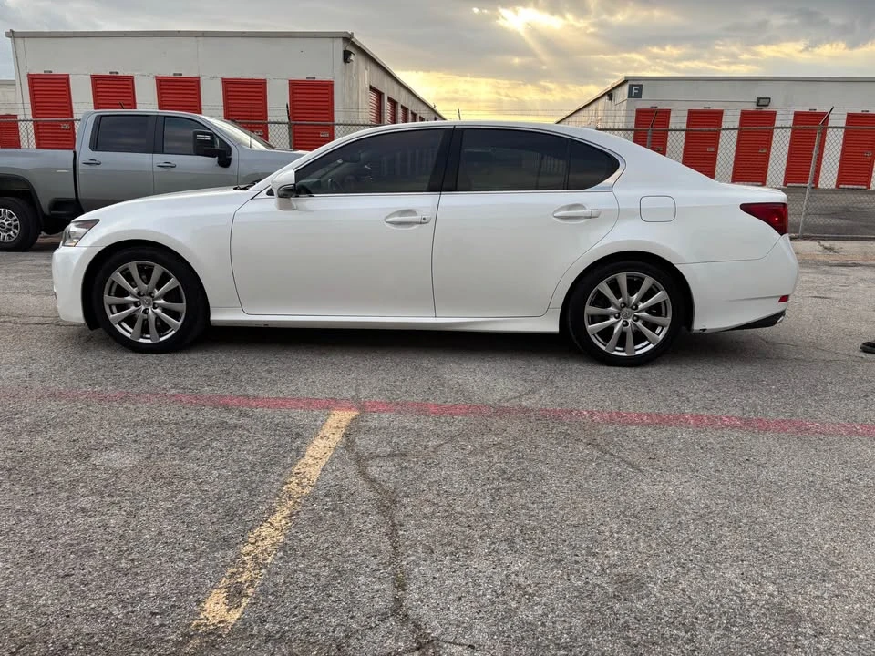 2015 Lexus GS 4th Gen - Image 9 of 19