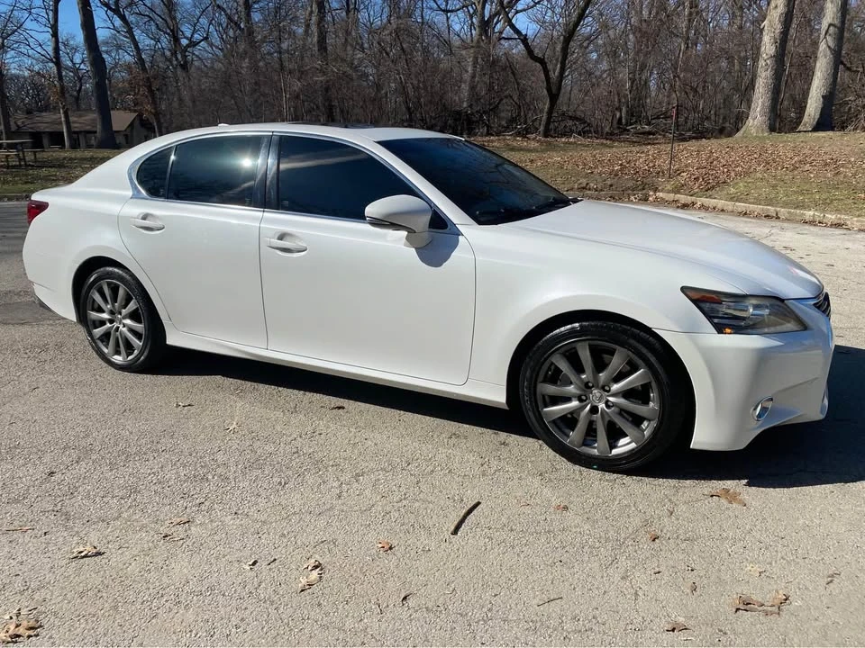 2015 Lexus GS 4th Gen - Image 17 of 17