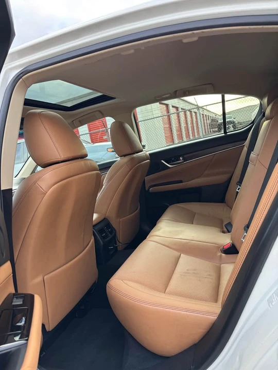 2015 Lexus GS 4th Gen - Image 4 of 19