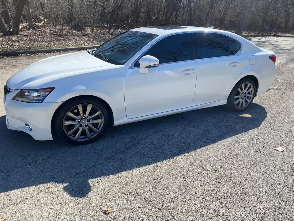 2015 Lexus GS 4th Gen - Image 2 of 17