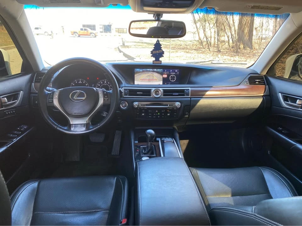 2015 Lexus GS 4th Gen - Image 9 of 17