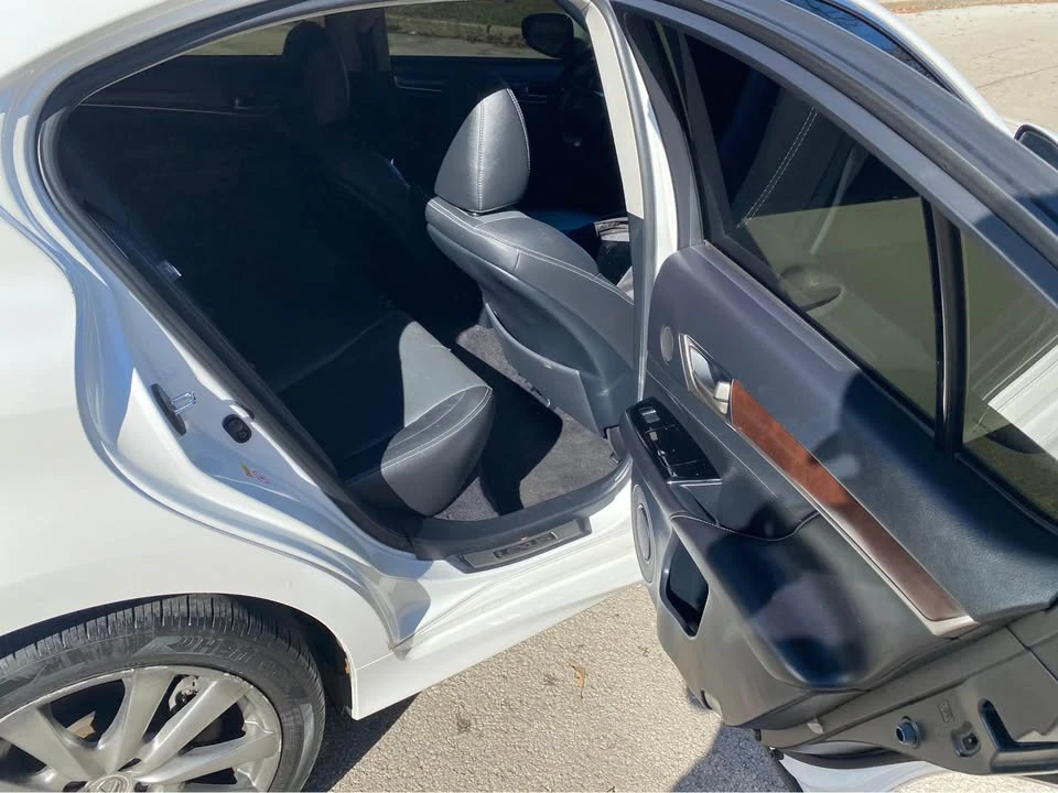 2015 Lexus GS 4th Gen - Image 11 of 17