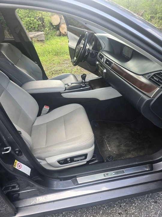 2015 Lexus GS 4th Gen - Image 10 of 15