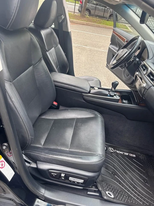 2015 Lexus GS 4th Gen - Image 13 of 15