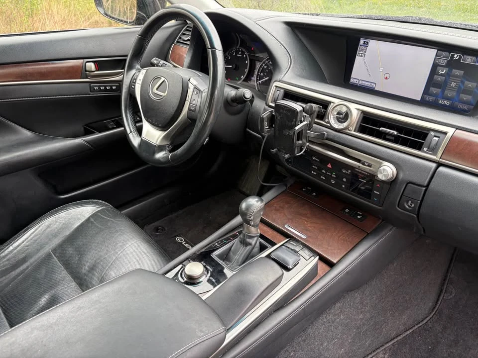 2015 Lexus GS 4th Gen - Image 17 of 19