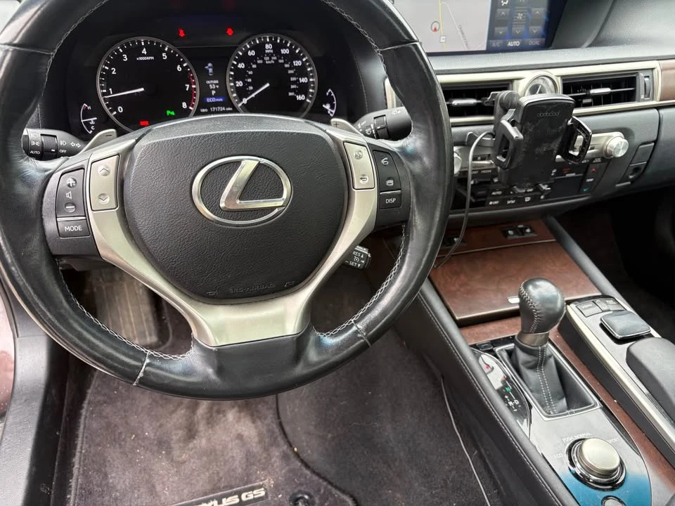 2015 Lexus GS 4th Gen - Image 10 of 19