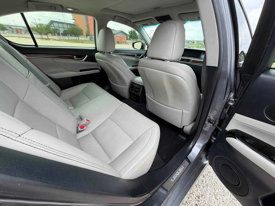 2015 Lexus GS 4th Gen - Image 10 of 20