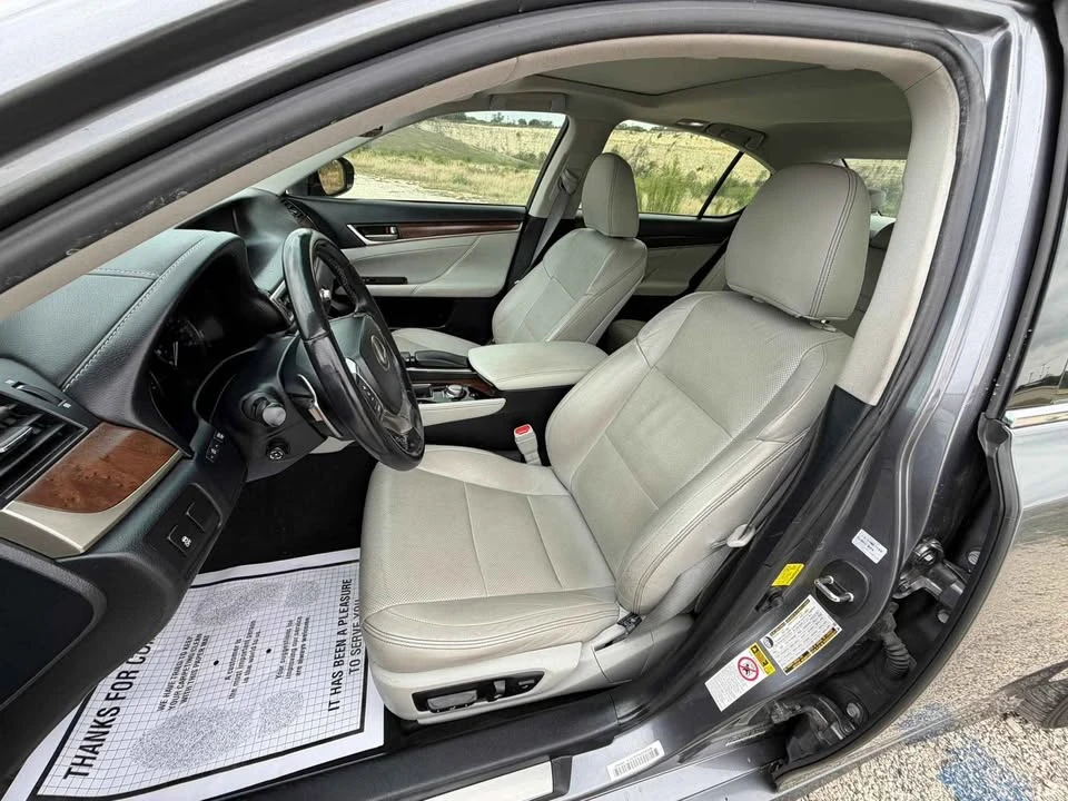 2015 Lexus GS 4th Gen - Image 16 of 20