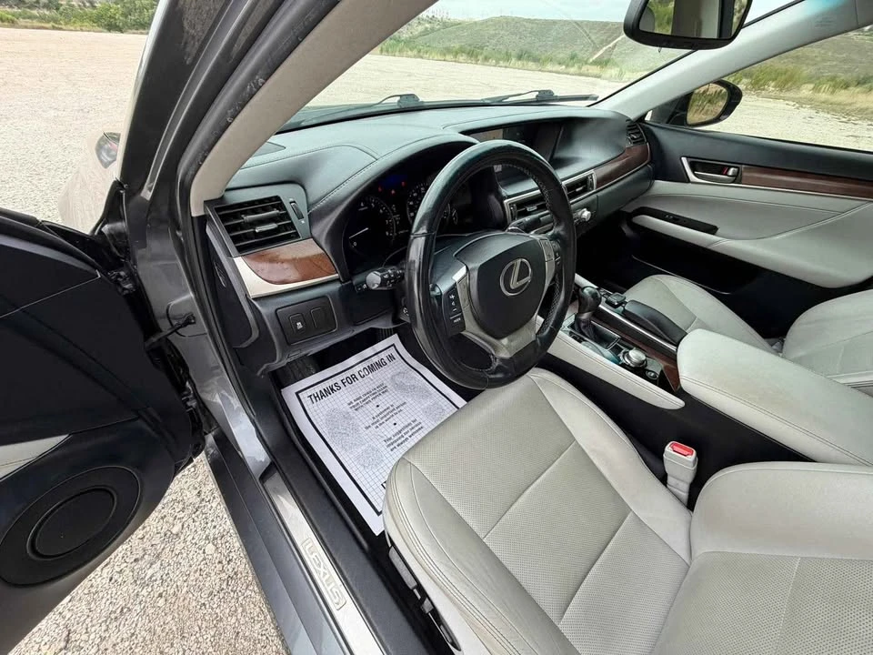 2015 Lexus GS 4th Gen - Image 15 of 20