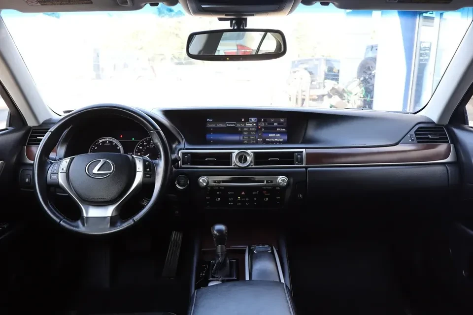 2015 Lexus GS 4th Gen - Image 14 of 20