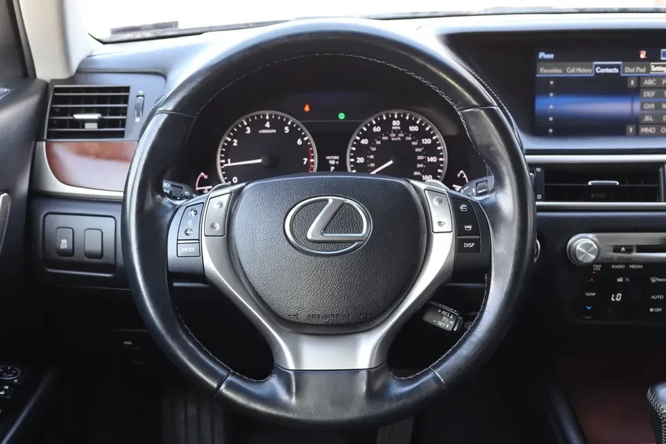2015 Lexus GS 4th Gen - Image 15 of 20