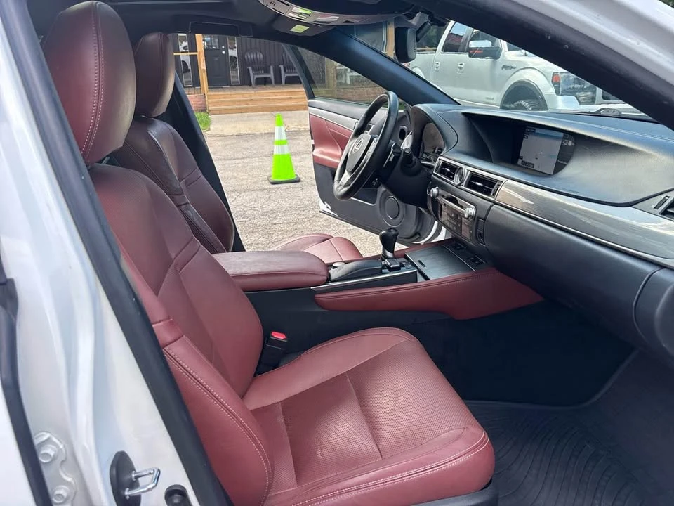 2015 Lexus GS 4th Gen - Image 13 of 18