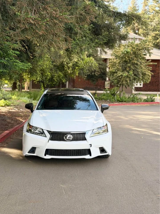 2015 Lexus GS 4th Gen - Image 2 of 18