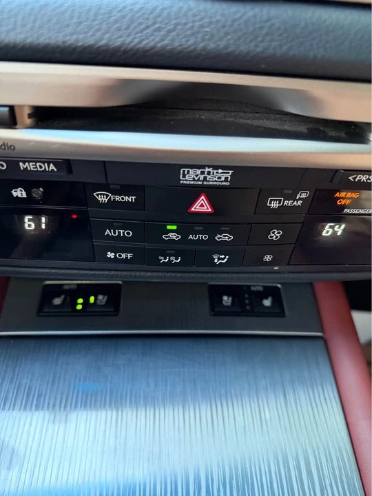 2015 Lexus GS 4th Gen - Image 17 of 18