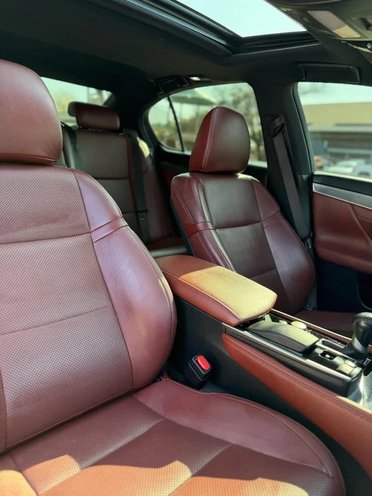 2015 Lexus GS 4th Gen - Image 11 of 11