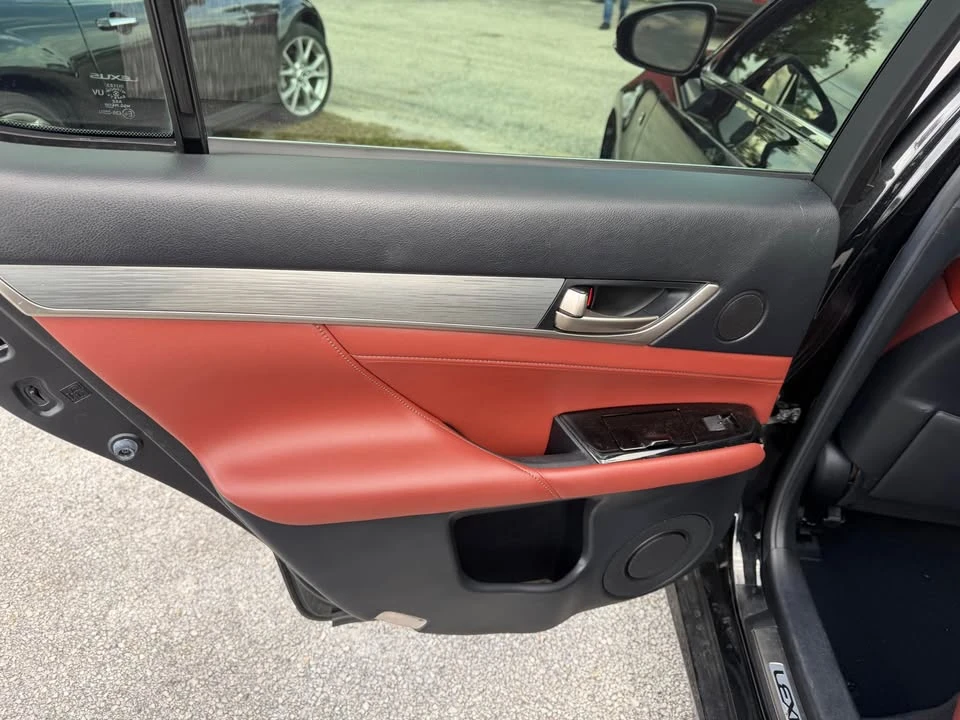 2015 Lexus GS 4th Gen - Image 10 of 12