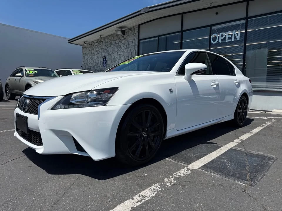 2015 Lexus GS 4th Gen - Image 2 of 20