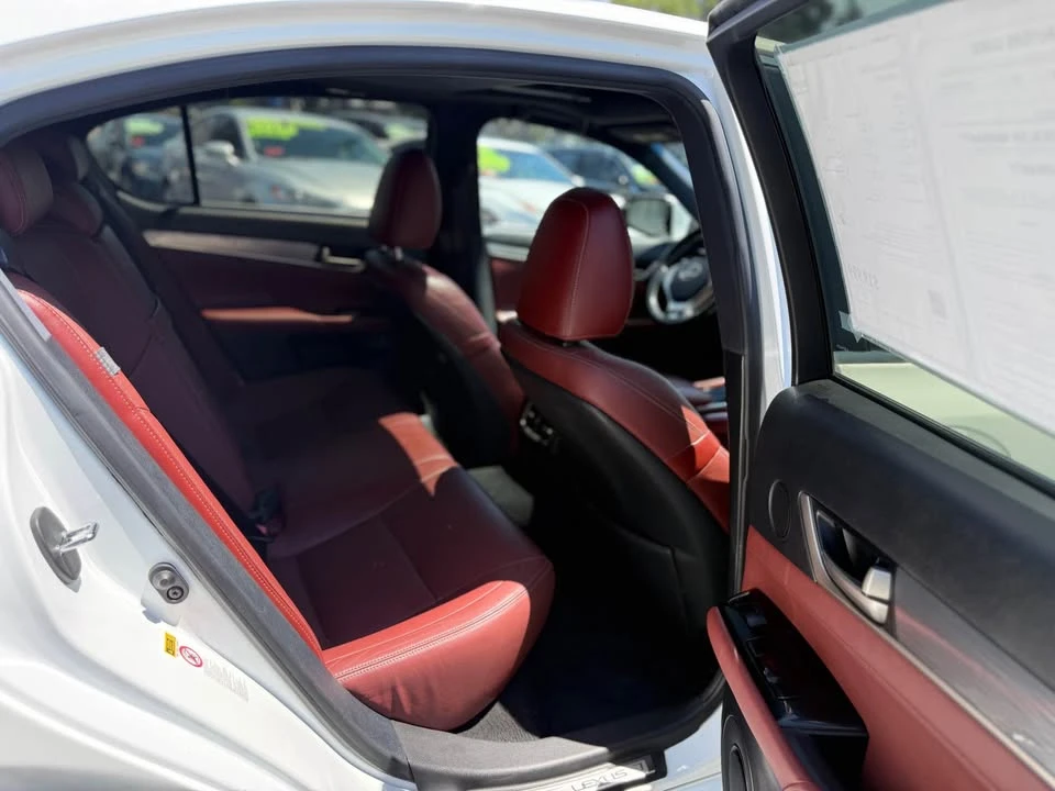 2015 Lexus GS 4th Gen - Image 11 of 20