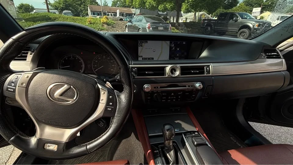 2015 Lexus GS 4th Gen - Image 15 of 20
