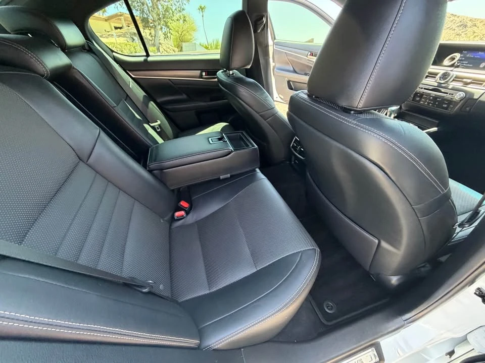 2015 Lexus GS 4th Gen - Image 19 of 20