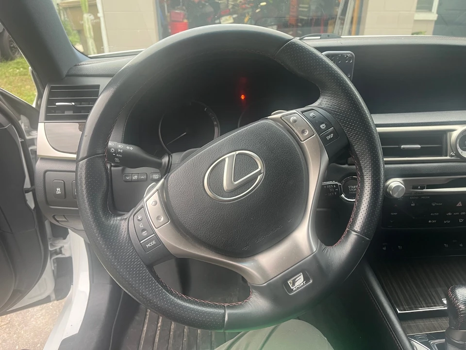 2015 Lexus GS 4th Gen - Image 10 of 18