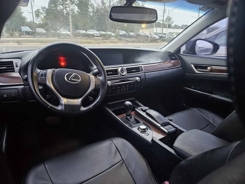 2015 Lexus GS 4th Gen - Image 4 of 4
