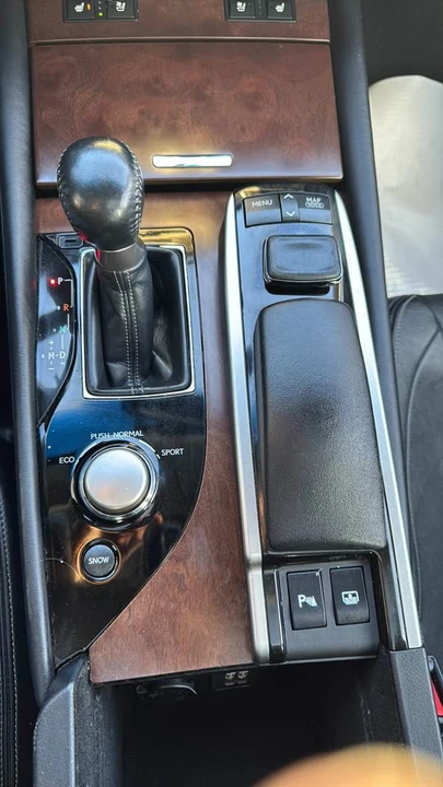 2015 Lexus GS 4th Gen - Image 13 of 18