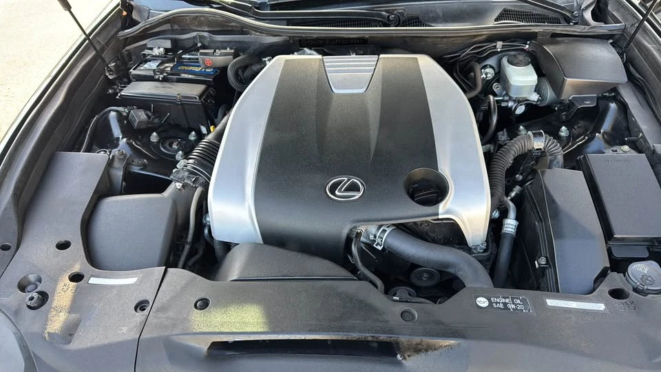 2015 Lexus GS 4th Gen - Image 18 of 18