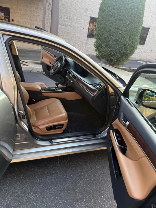 2015 Lexus GS 4th Gen - Image 11 of 21
