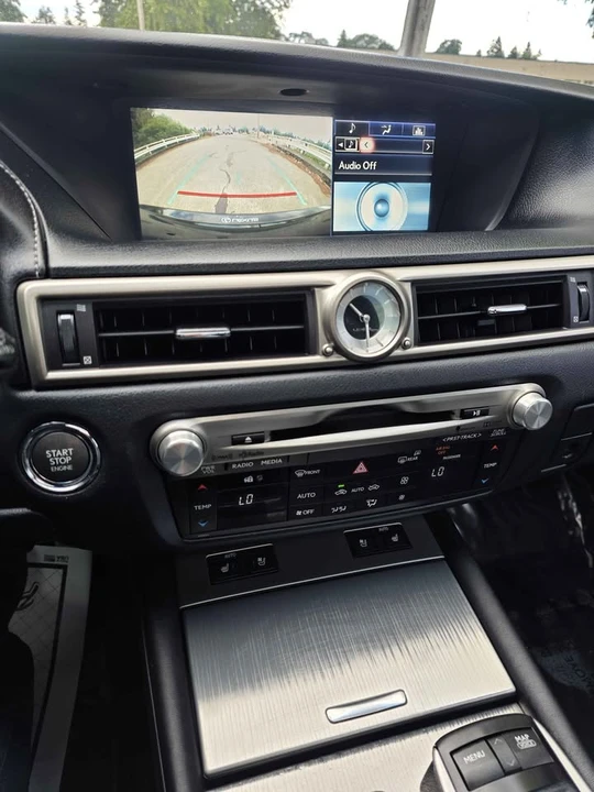 2015 Lexus GS 4th Gen - Image 10 of 19