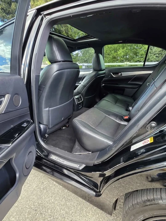 2015 Lexus GS 4th Gen - Image 15 of 19