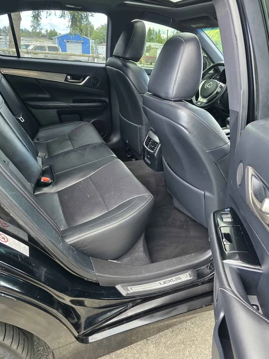 2015 Lexus GS 4th Gen - Image 16 of 19