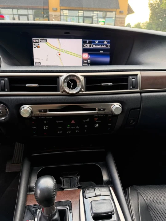 2015 Lexus GS 4th Gen - Image 10 of 11
