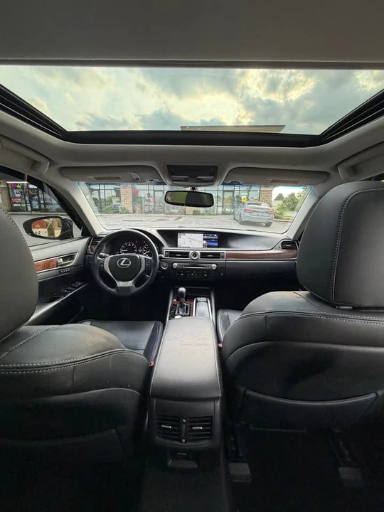 2015 Lexus GS 4th Gen - Image 9 of 11