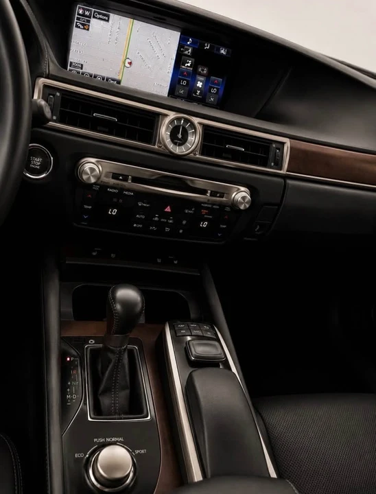 2015 Lexus GS 4th Gen - Image 16 of 20