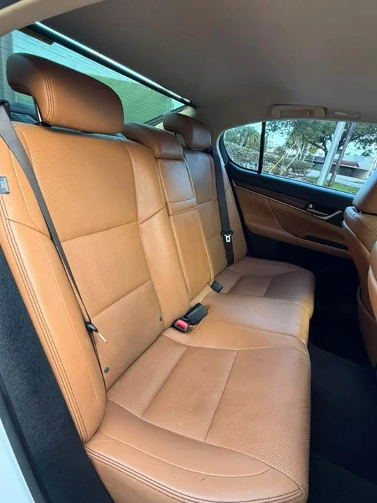 2015 Lexus GS 4th Gen - Image 16 of 18