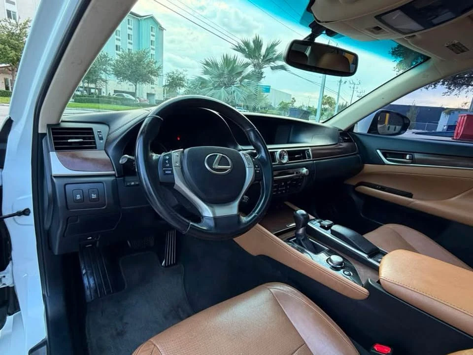 2015 Lexus GS 4th Gen - Image 9 of 18