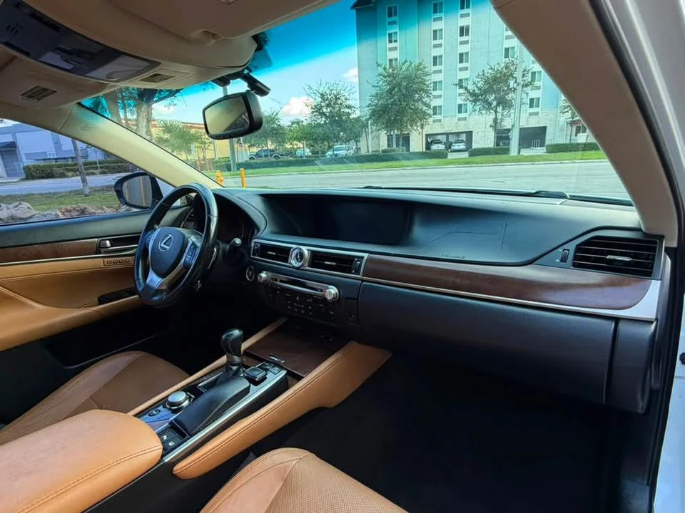 2015 Lexus GS 4th Gen - Image 12 of 18
